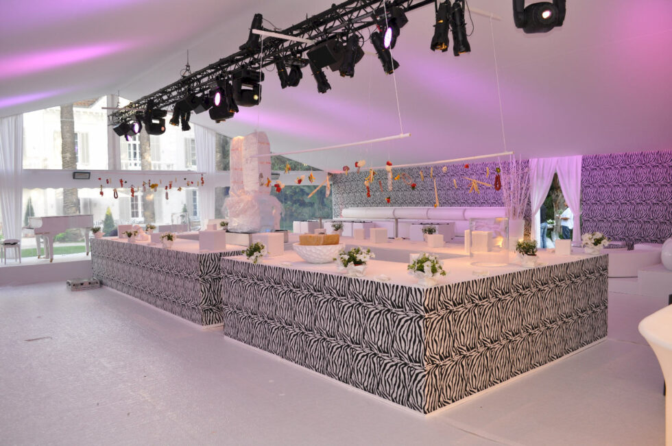 Tente avec vélums avec effet de lumière 3